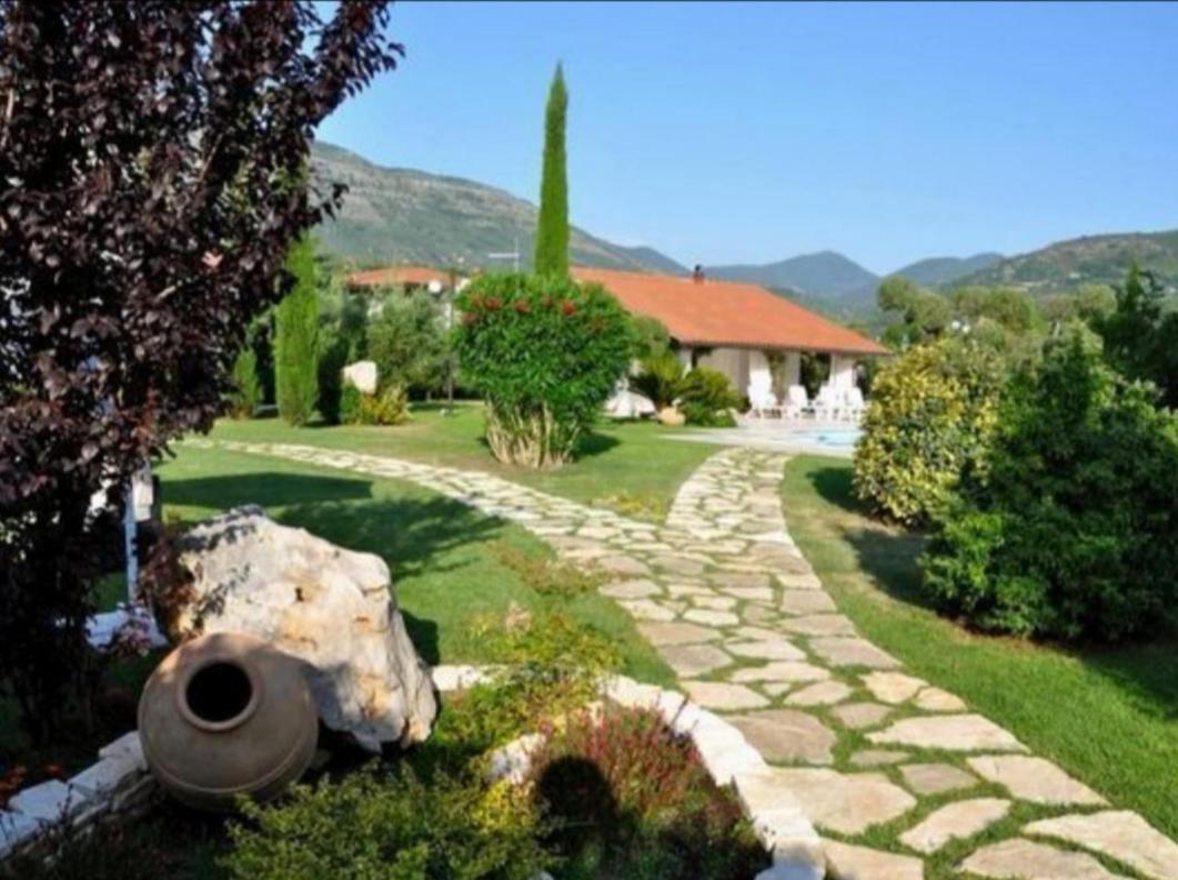 Villetta Blue Garden Sonnino Buitenkant foto