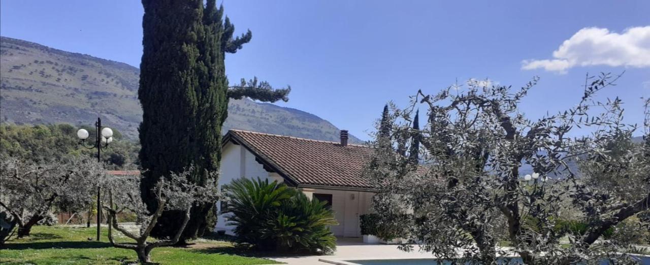 Villetta Blue Garden Sonnino Buitenkant foto